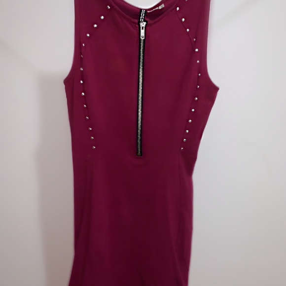 CHECK DESCRIPTION -- H&M DRESS - Picture 4 of 4